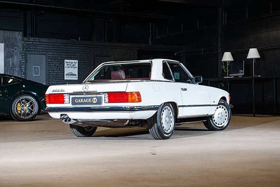 Mercedes-Benz 300 SL 7 of 25
