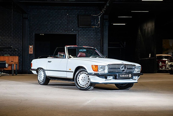 Mercedes-Benz 300 SL 9 of 25
