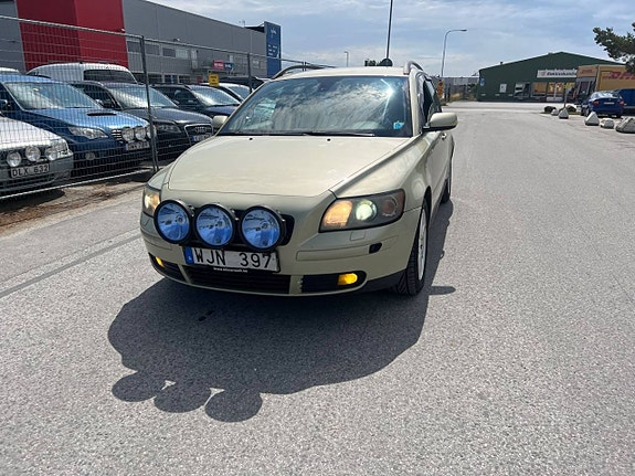 Volvo V50 4 of 5