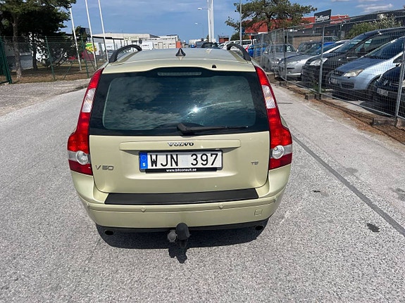 Volvo V50 10 of 21