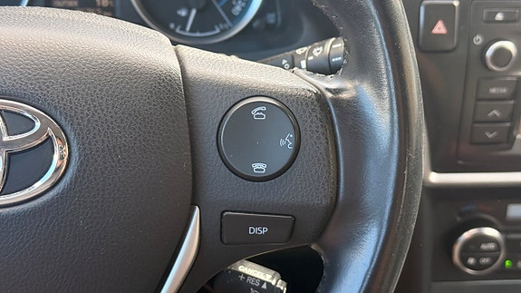 Toyota Auris 16 of 30