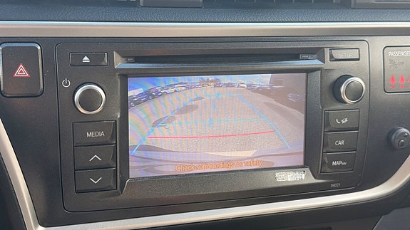 Toyota Auris 26 of 30