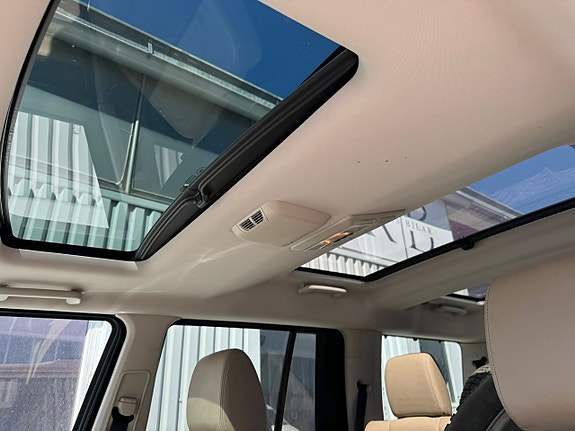 Land Rover Discovery 4 8 of 9