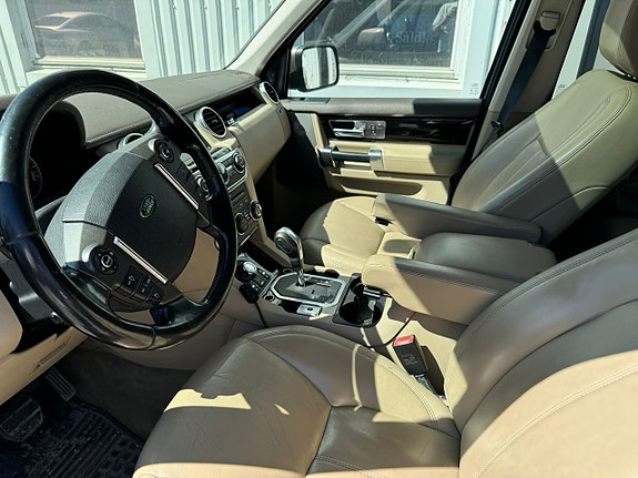 Land Rover Discovery 4 5 of 5
