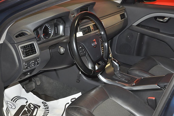 Volvo V70 9 of 28