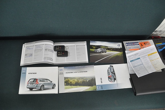 Volvo V70 27 of 28