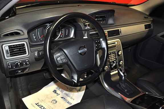Volvo V70 10 of 27