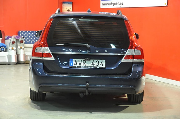 Volvo V70 4 of 28