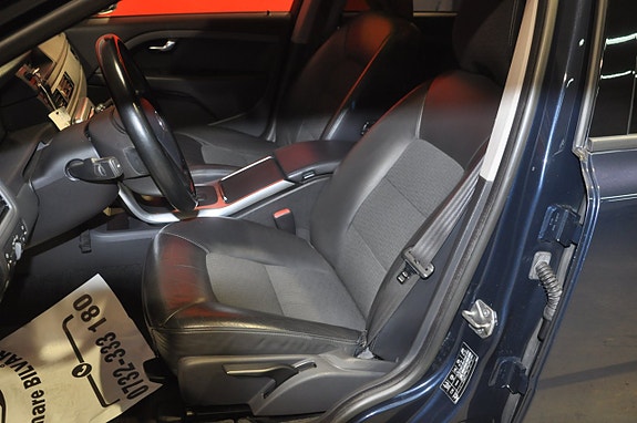Volvo V70 8 of 28