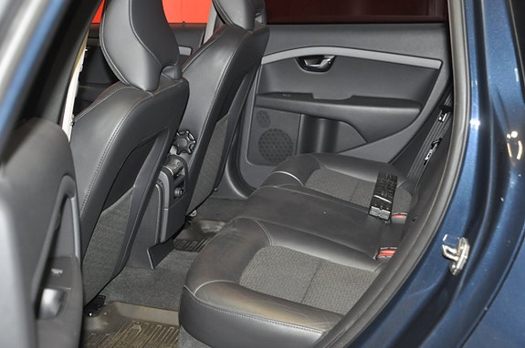 Volvo V70 10 of 28