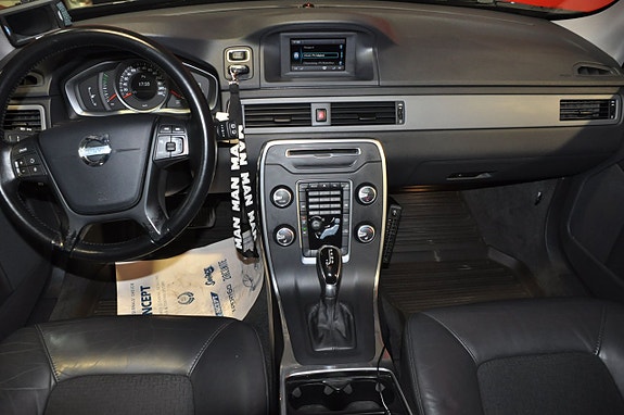Volvo V70 6 of 27
