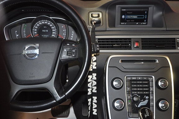 Volvo V70 7 of 28