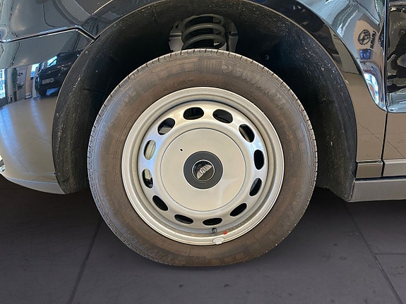 LEVC VN5 11 of 21