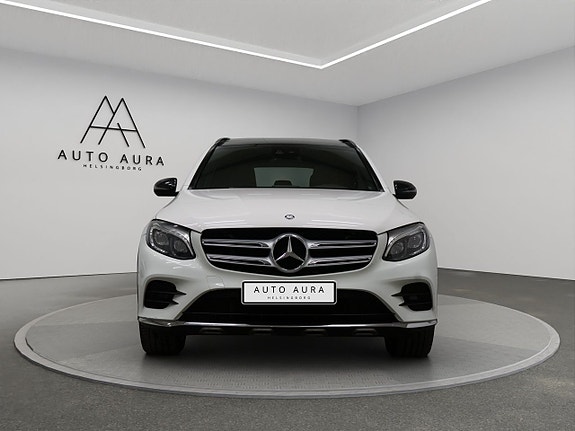 Mercedes-Benz GLC250 d 2 of 5