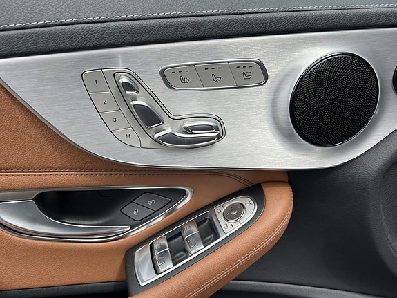 Mercedes-Benz C43 14 of 27