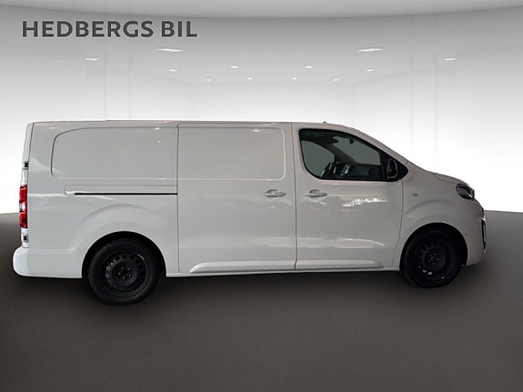 Peugeot e-Expert 2 of 5