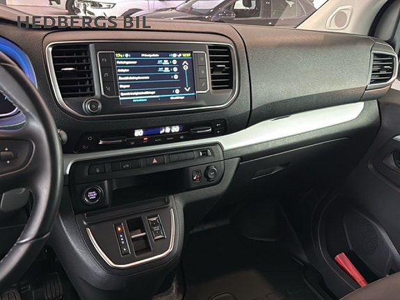Peugeot e-Expert 9 of 16