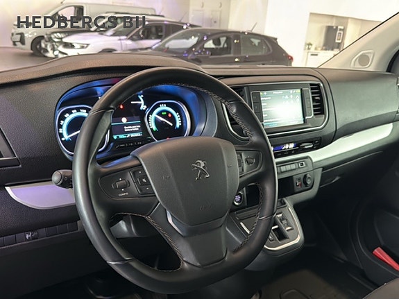 Peugeot e-Expert 11 of 16