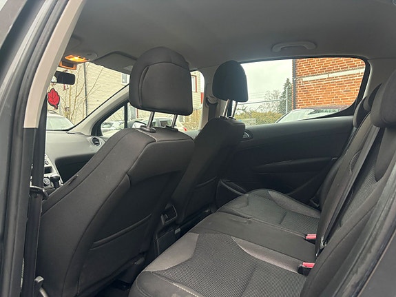 Peugeot 308 8 of 10