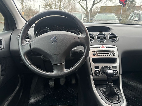 Peugeot 308 9 of 10
