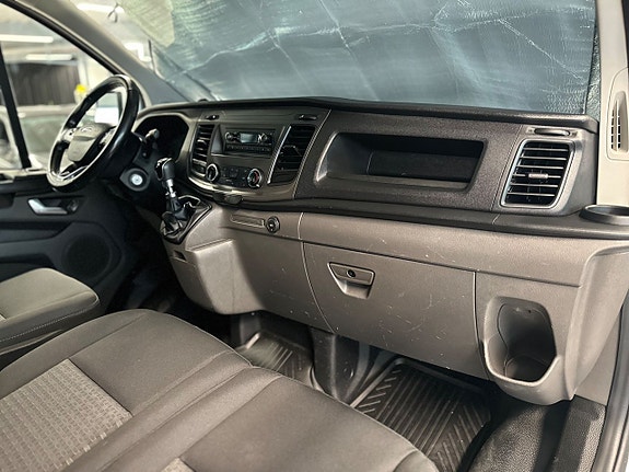 Ford Transit Custom 17 of 25