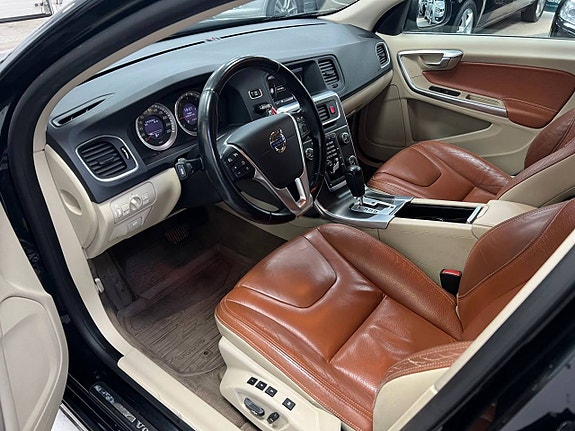 Volvo V60 6 of 21