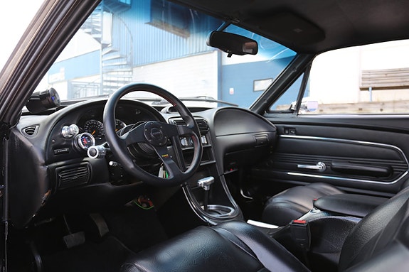 Ford Mustang 7 of 18