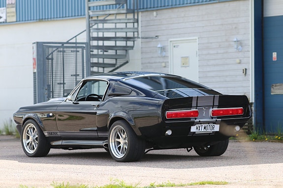 Ford Mustang 5 of 5