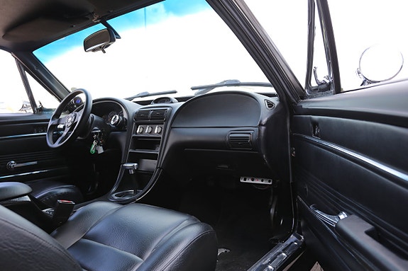 Ford Mustang 10 of 18