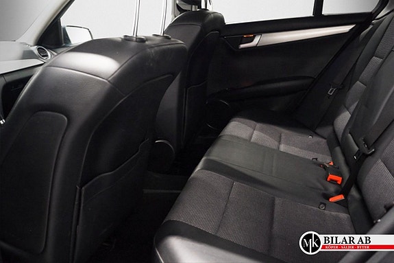 Mercedes-Benz C220 11 of 11