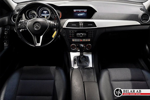 Mercedes-Benz C220 8 of 11