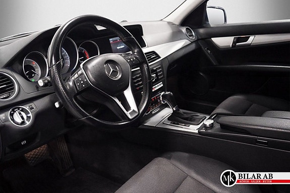 Mercedes-Benz C220 9 of 11