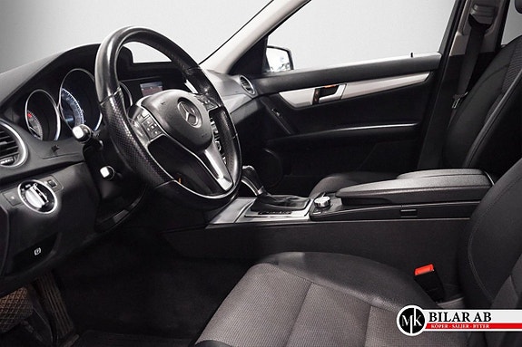 Mercedes-Benz C220 7 of 11