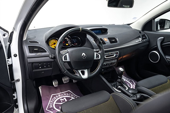 Renault Megane 30 of 30