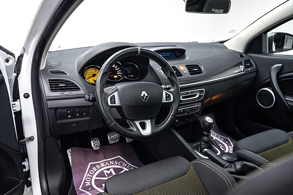 Renault Megane 29 of 30