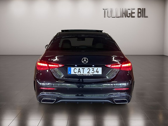 Mercedes-Benz C300 e 4 of 5
