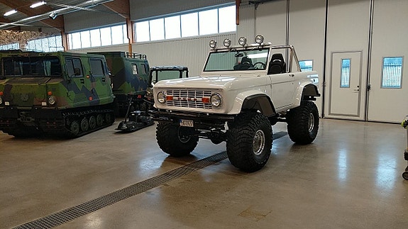 Ford Bronco 10 of 10