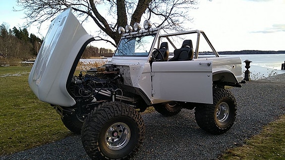 Ford Bronco 2 of 10