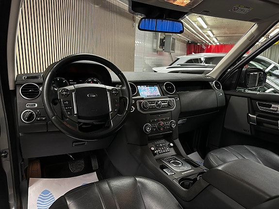 Land Rover Discovery 4 17 of 28