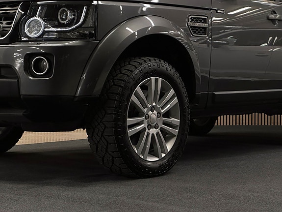 Land Rover Discovery 4 8 of 28