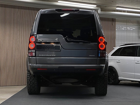 Land Rover Discovery 4 10 of 28