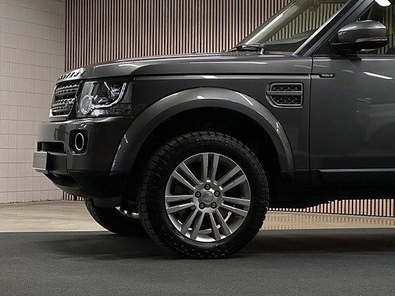 Land Rover Discovery 4 6 of 28