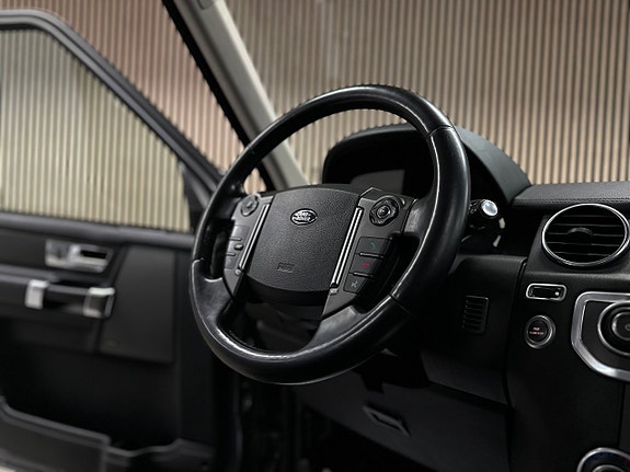 Land Rover Discovery 4 28 of 28