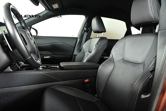 Lexus RX450h+ 13 of 18