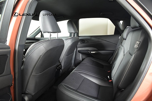 Lexus RX450h+ 6 of 18