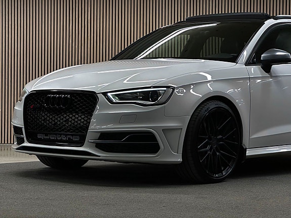 Audi S3 4 of 5