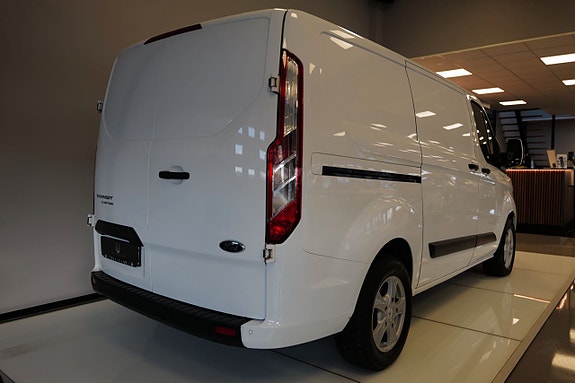 Ford Transit Custom 3 of 12