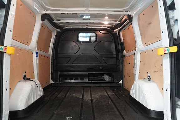 Ford Transit Custom 11 of 12