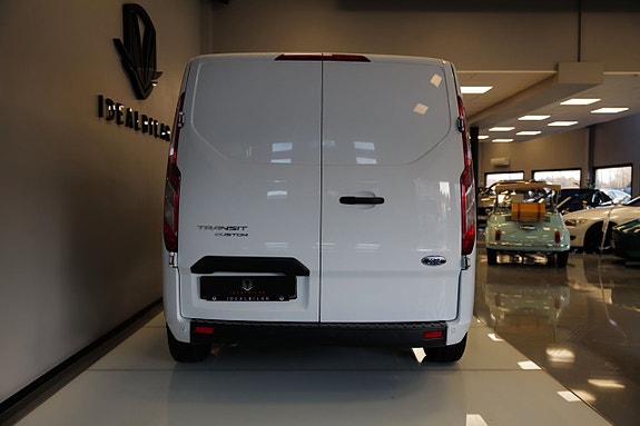 Ford Transit Custom 4 of 12
