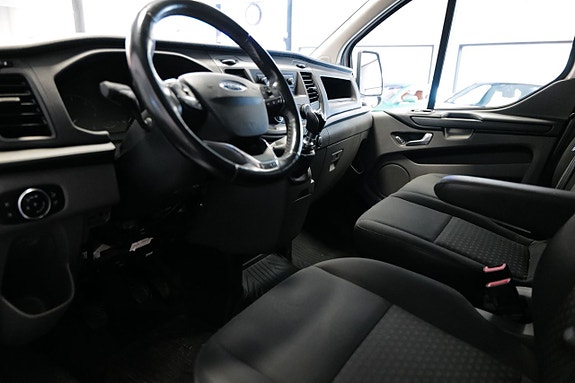 Ford Transit Custom 9 of 12
